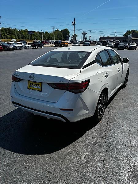 2024 Nissan Sentra SV Xtronic CVT
