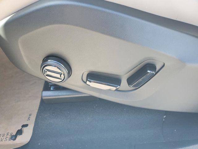2026 Volvo XC90 Plus, B6 AWD Gas (mild hybrid), Gasoline, Bright, 7 Seats
