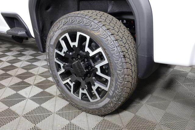 2026 GMC Sierra 2500HD Crew Cab, Standard Bed, AT4, 4WD