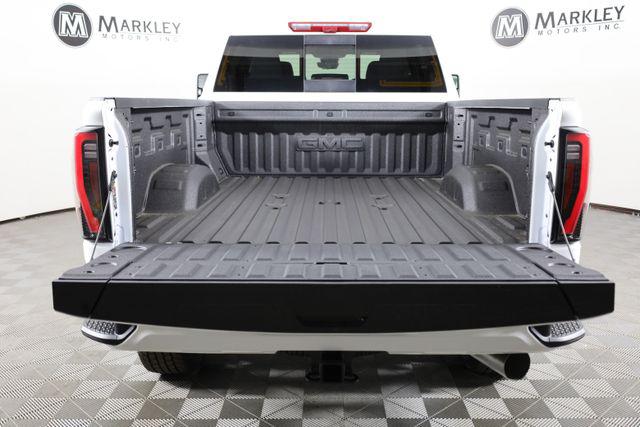 2026 GMC Sierra 2500HD Crew Cab, Standard Bed, AT4, 4WD