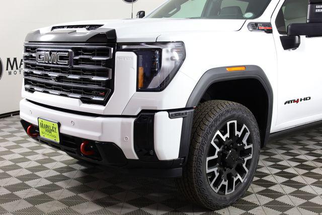 2026 GMC Sierra 2500HD Crew Cab, Standard Bed, AT4, 4WD