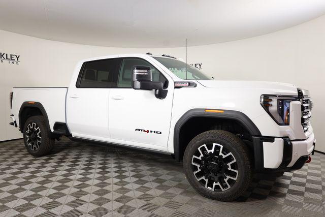 2026 GMC Sierra 2500HD Crew Cab, Standard Bed, AT4, 4WD