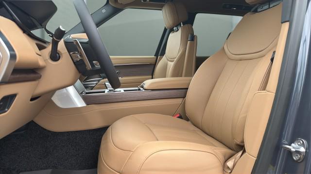 2026 Land Rover Range Rover P530 SE 7 Seat