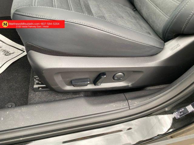 2026 Mitsubishi Outlander LE 1.5T S-AWC