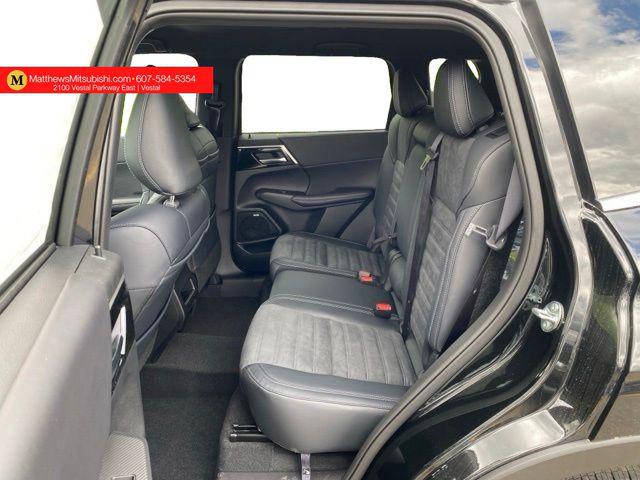 2026 Mitsubishi Outlander LE 1.5T S-AWC