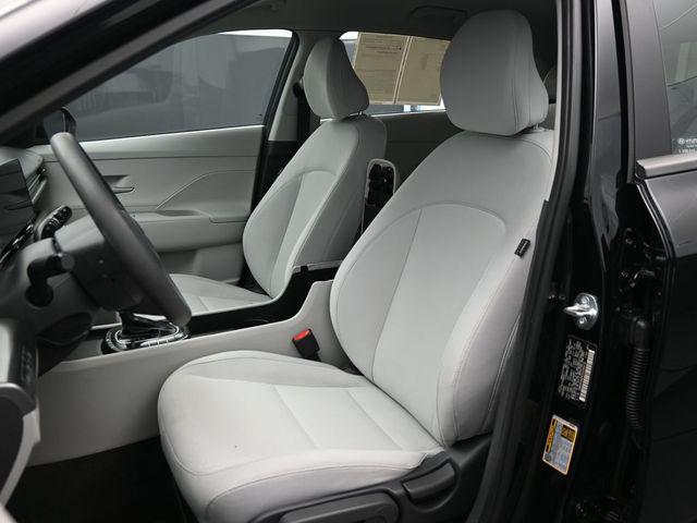 2025 Hyundai Kona SE