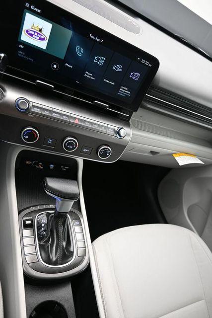 2025 Hyundai Kona SE