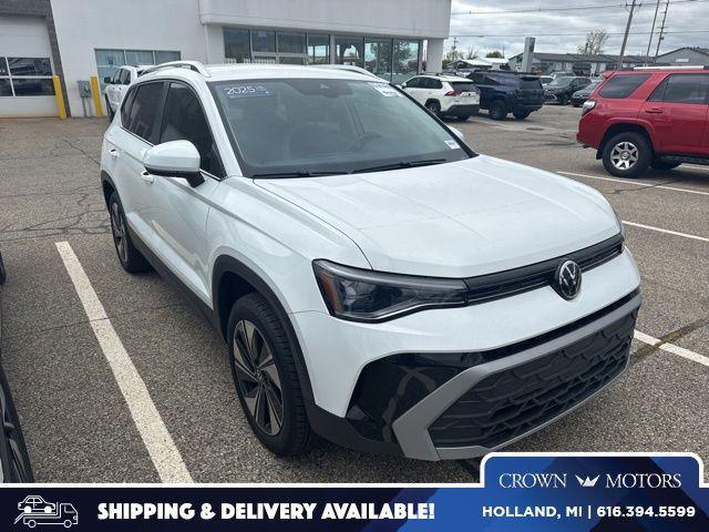 2025 Volkswagen Taos 1.5T SE 4Motion's photo