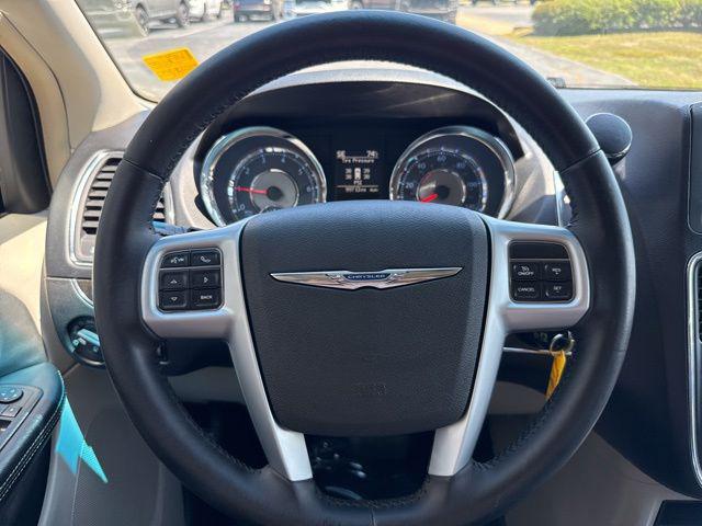 2012 Chrysler Town & Country Touring
