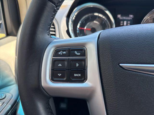 2012 Chrysler Town & Country Touring