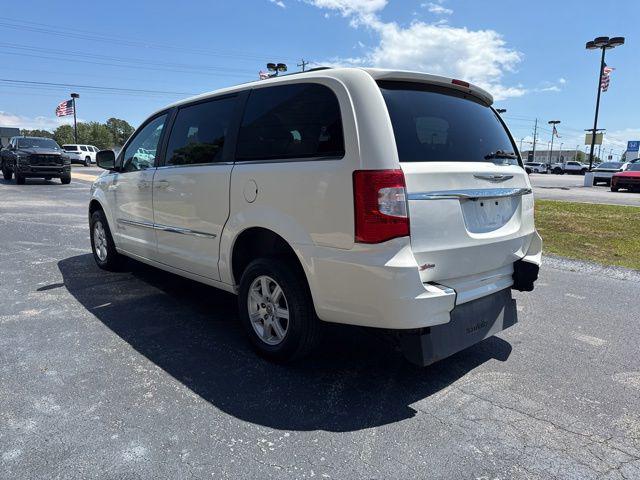 2012 Chrysler Town & Country Touring