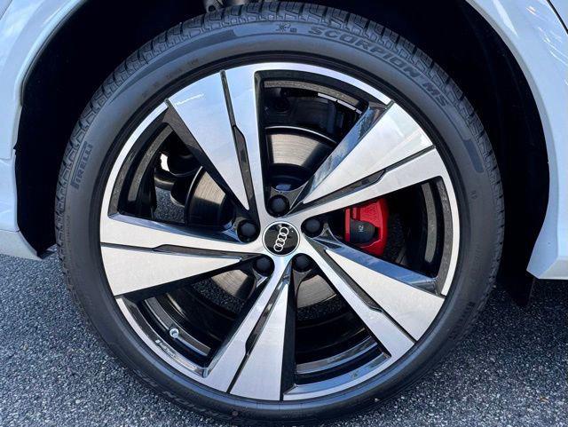 2026 Audi SQ5 Premium Plus TFSI quattro S tronic
