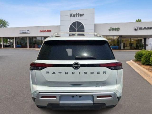 2024 Nissan Pathfinder SL 4WD