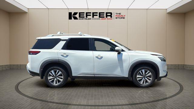 2024 Nissan Pathfinder SL 4WD