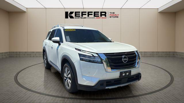 2024 Nissan Pathfinder SL 4WD