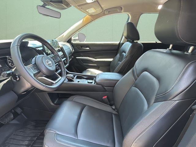 2024 Nissan Pathfinder SL 4WD