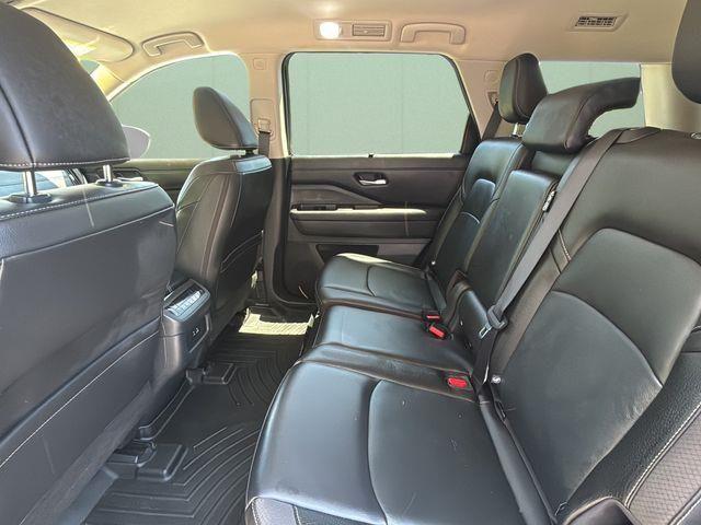 2024 Nissan Pathfinder SL 4WD