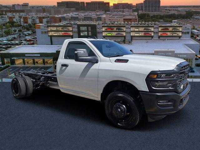 2026 RAM Ram 3500 Chassis Cab RAM 3500 TRADESMAN CHASSIS REGULAR CAB 4X4 84 CA