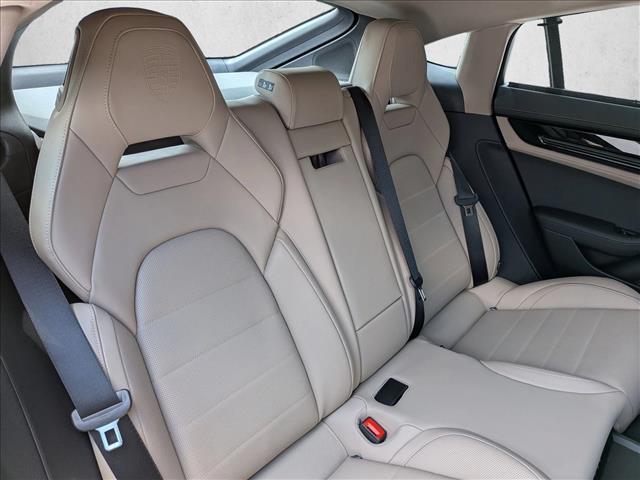 2026 Porsche Panamera 4