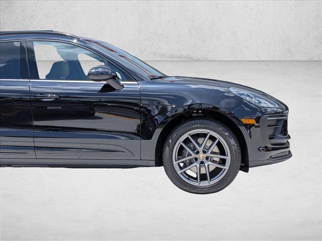 2026 Porsche Macan AWD
