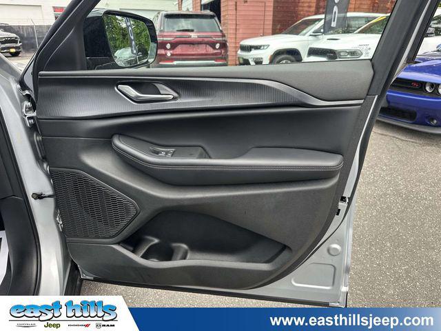 2025 Jeep Grand Cherokee Altitude X 4x4