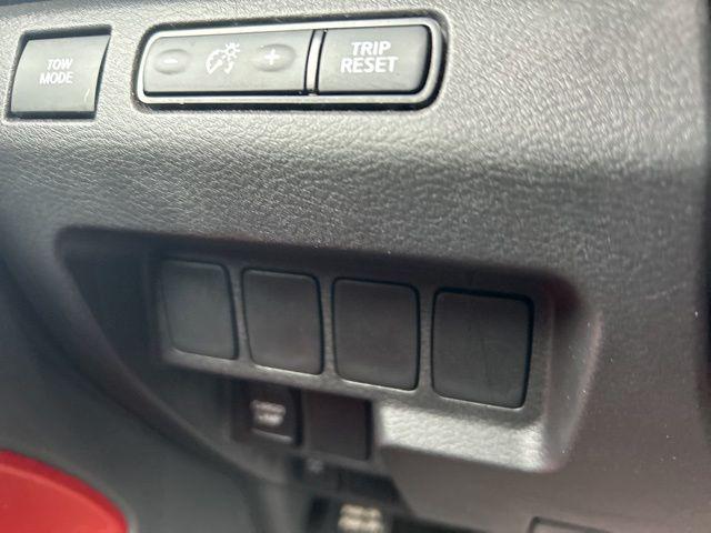 2024 Nissan Frontier Crew Cab PRO-X 4x2