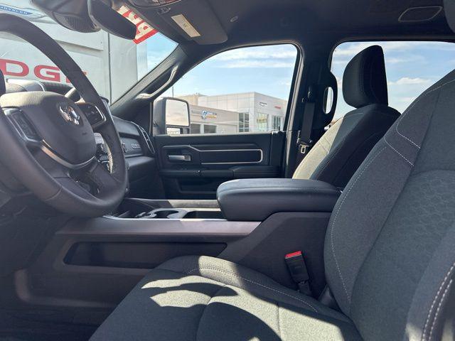 2025 Ram 2500 Lone Star Crew Cab 4x4 6'4" Box