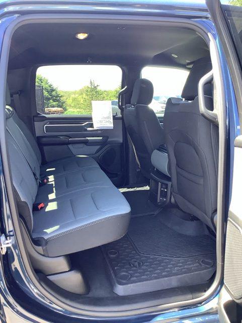 2022 Ram 1500 Big Horn Crew Cab 4x4 5'7" Box