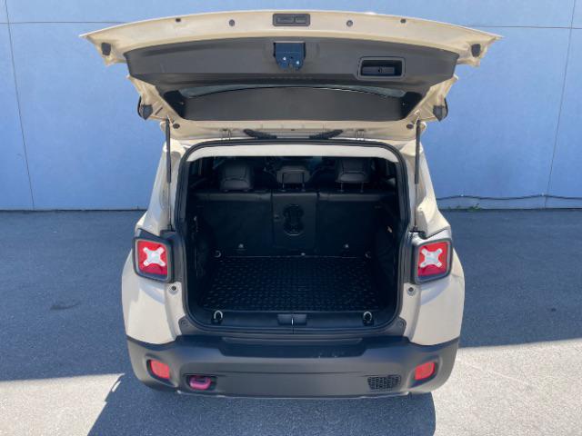 2017 Jeep Renegade Deserthawk 4x4