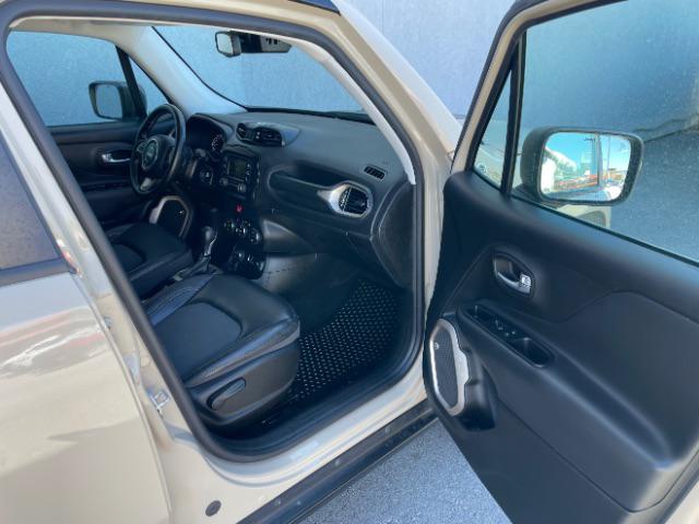 2017 Jeep Renegade Deserthawk 4x4