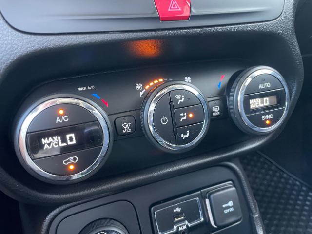 2017 Jeep Renegade Deserthawk 4x4