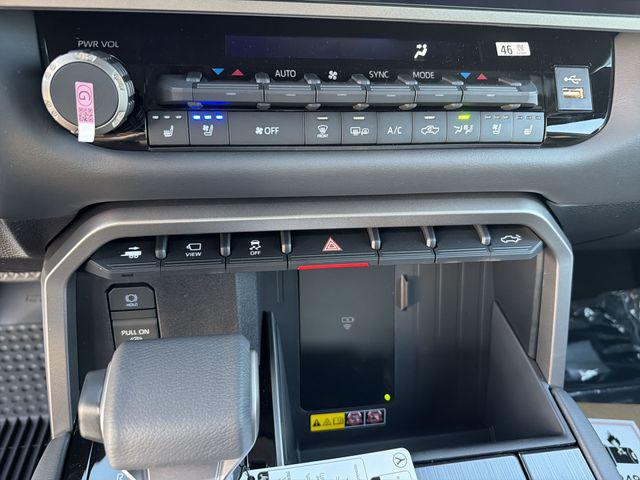 2026 Toyota Tundra Platinum Hybrid CrewMax 5.5' Bed