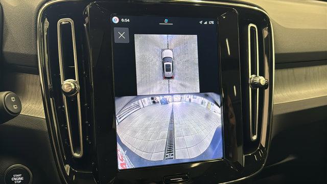 2026 Volvo XC40 Ultra, B5 AWD Gas (mild hybrid), Dark