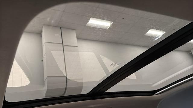2026 Volvo XC40 Ultra, B5 AWD Gas (mild hybrid), Dark
