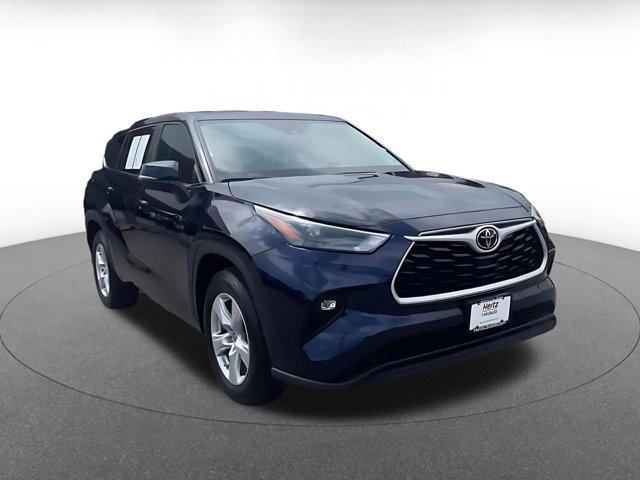 2025 Toyota Highlander LE