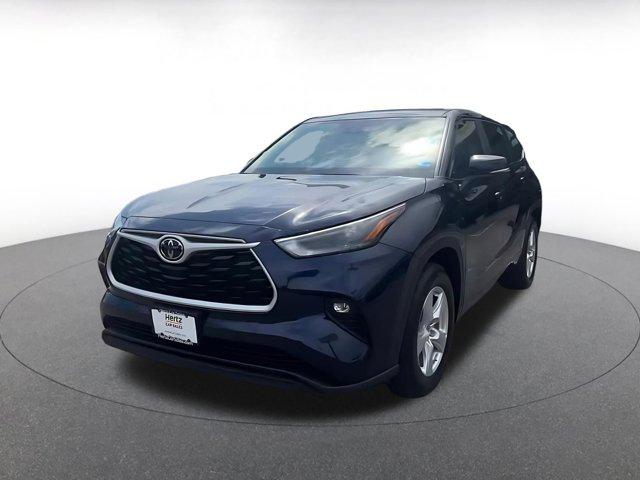 2025 Toyota Highlander LE