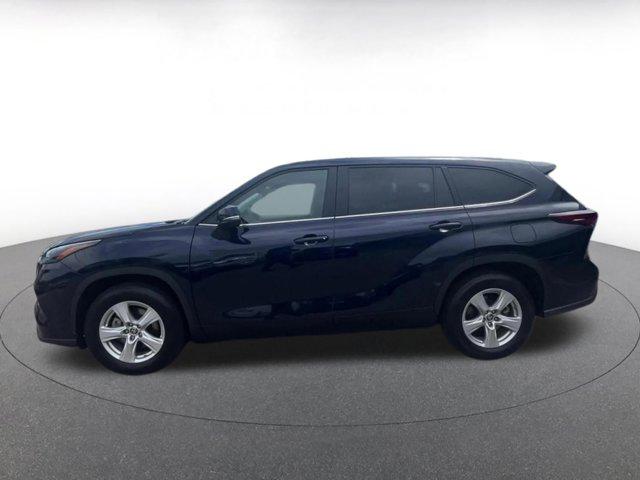2025 Toyota Highlander LE