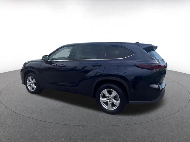 2025 Toyota Highlander LE