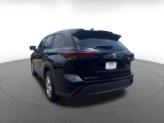 2025 Toyota Highlander LE