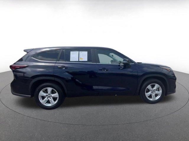 2025 Toyota Highlander LE