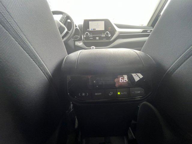 2025 Toyota Highlander LE