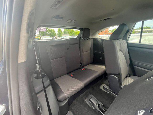2025 Toyota Highlander LE