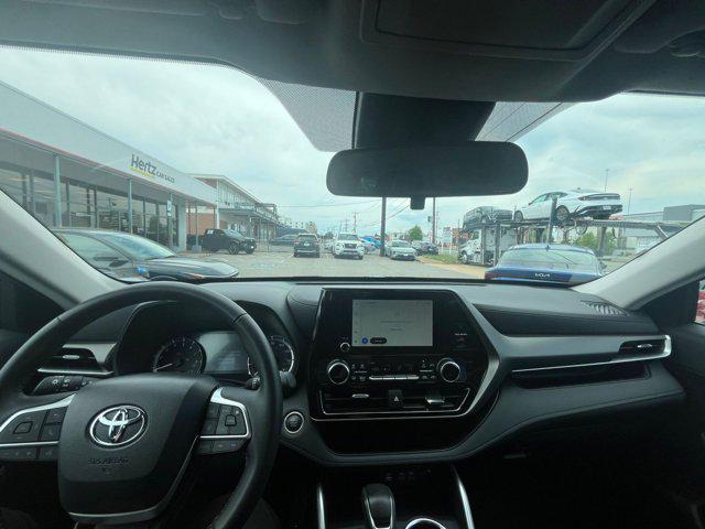 2025 Toyota Highlander LE