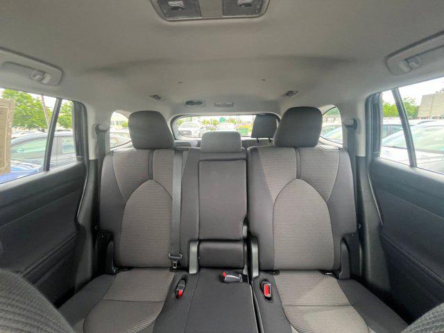 2025 Toyota Highlander LE