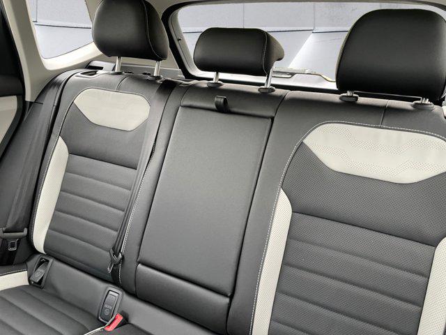 2026 Volkswagen Taos SEL