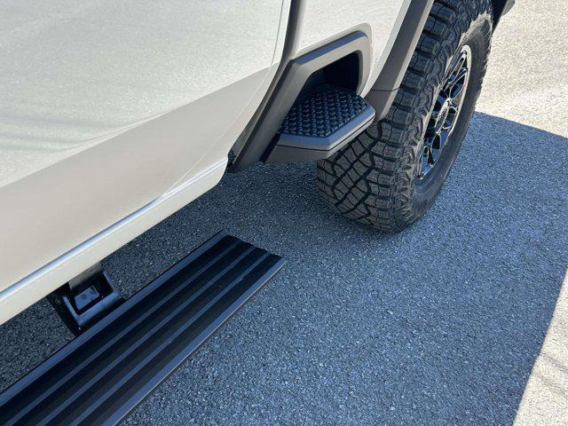 2026 Chevrolet Silverado 2500HD Crew Cab, Standard Bed, XR2, 4WD
