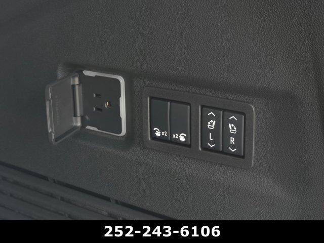 2025 Chevrolet Suburban 4WD Z71