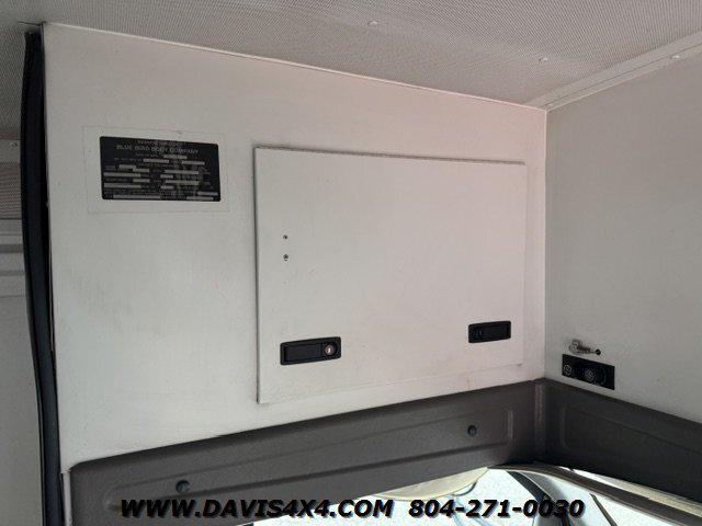 2003 Chevrolet Express Cutaway Base w/C7L/C7N