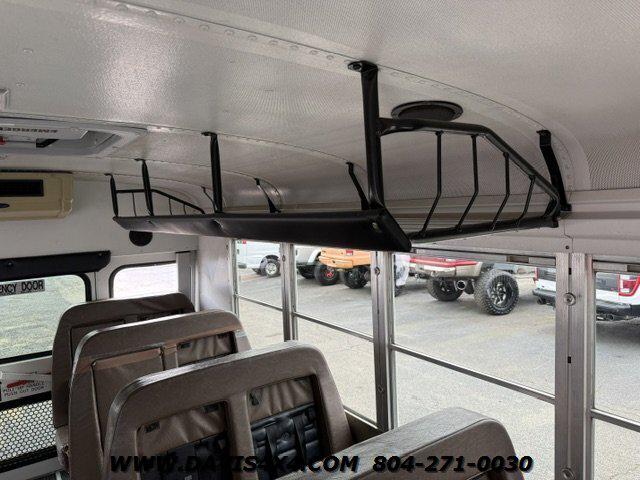 2003 Chevrolet Express Cutaway Base w/C7L/C7N