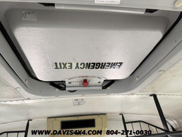 2003 Chevrolet Express Cutaway Base w/C7L/C7N